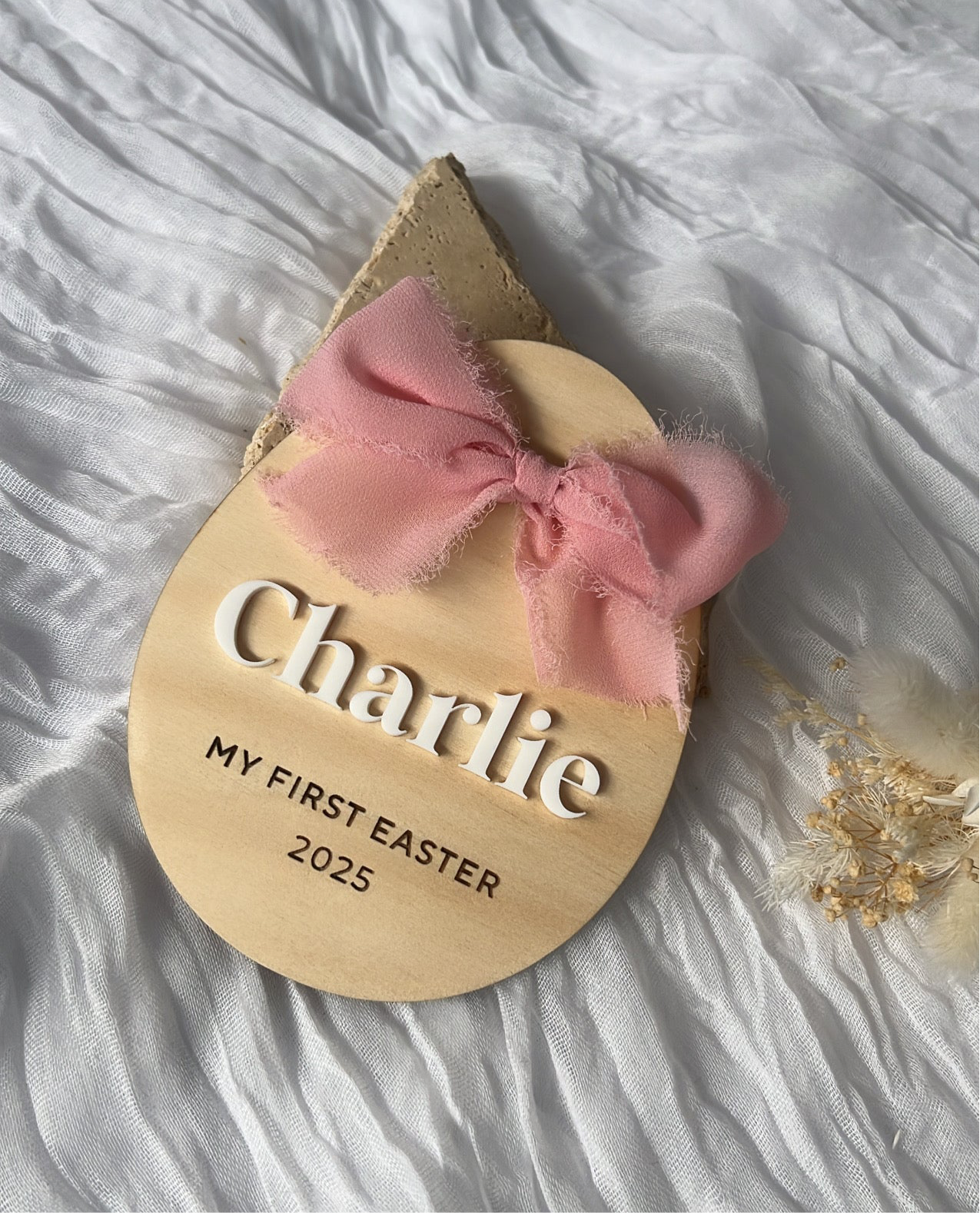 Bowtiful Easter Plaque